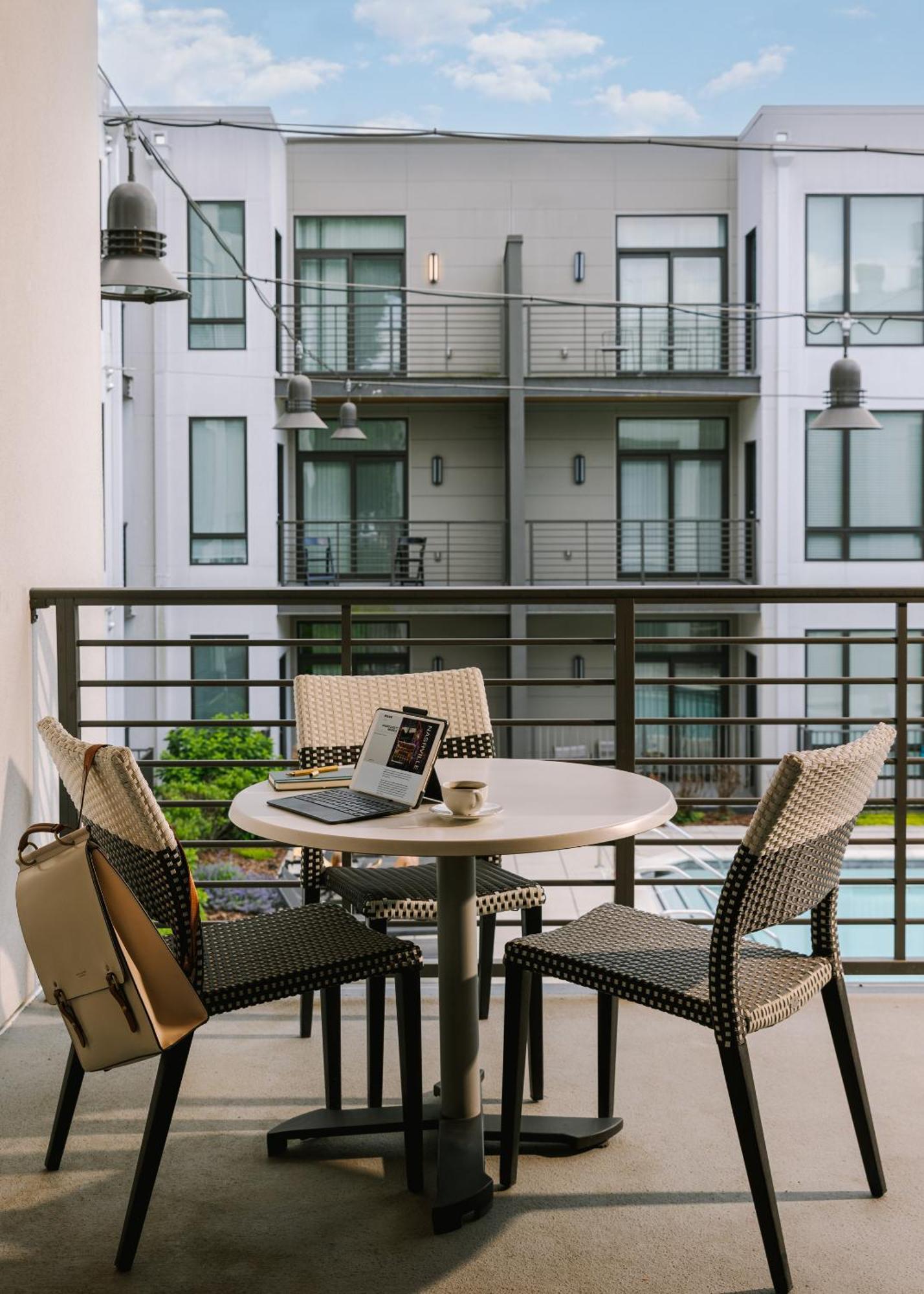 Sonder By Marriott Bonvoy Village 21 Apartments Hillsboro Village Нэшвилл Экстерьер фото