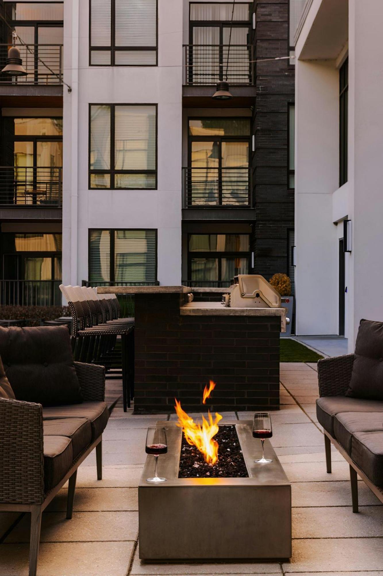 Sonder By Marriott Bonvoy Village 21 Apartments Hillsboro Village Нэшвилл Экстерьер фото